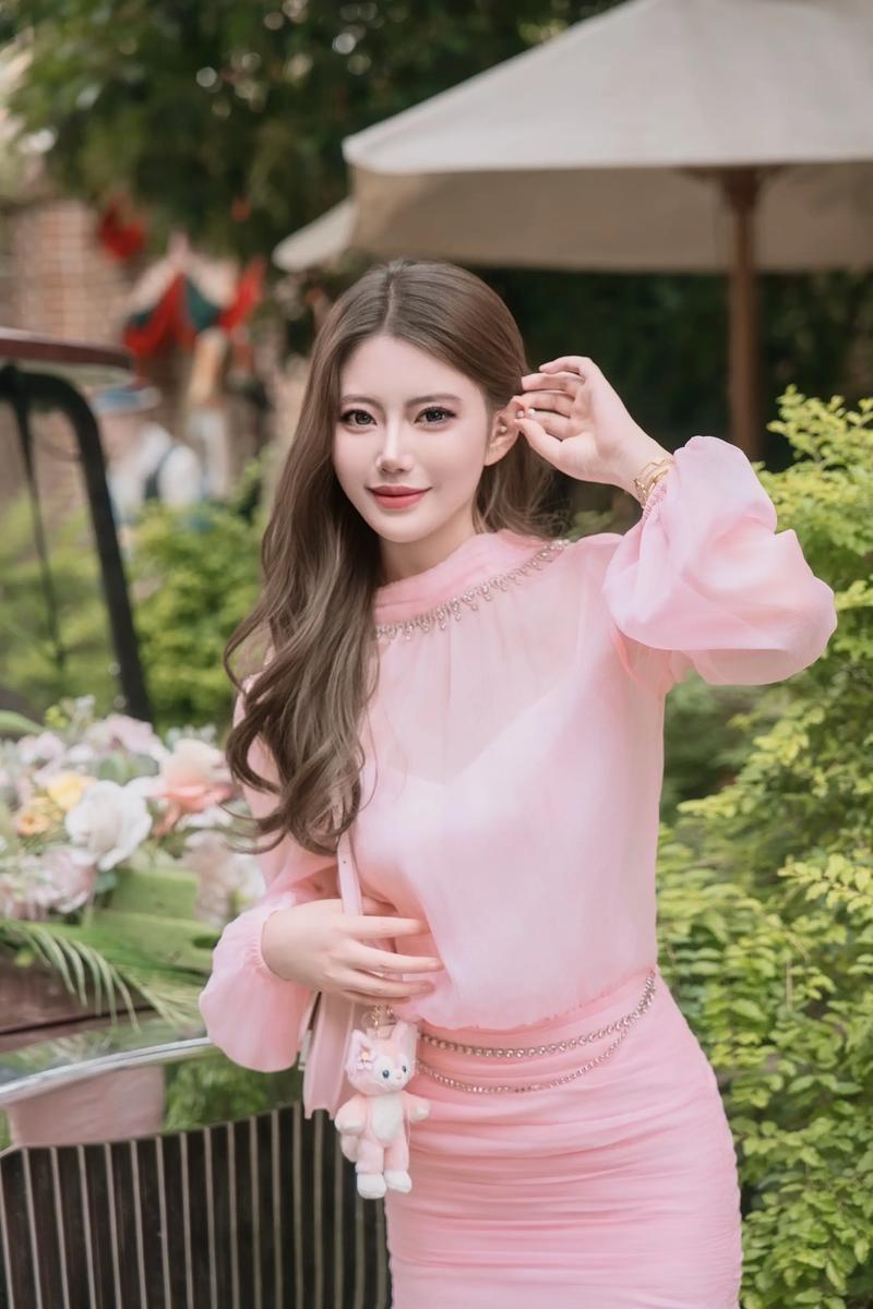 女老师让我操的相关介绍