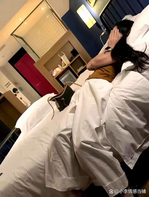 酒店深夜隔壁传来激情呻吟声？住客真实经历与隐私保护指南