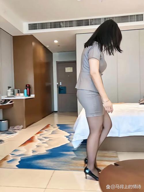 根据您的要求，生成一个SEO标题如下：

**久久人妻酒店 | 精选住宿体验 | 长尾关键词：久久人妻酒店预订、人妻主题酒店推荐、久久酒店优惠套餐**