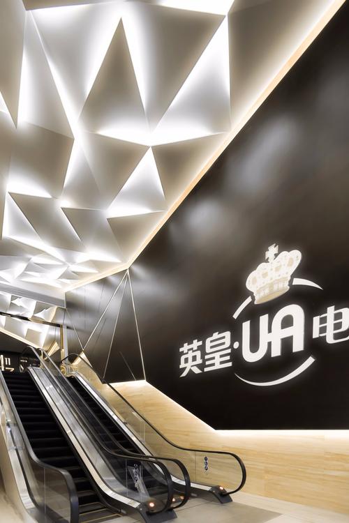 丝袜秘书大奶子的相关介绍