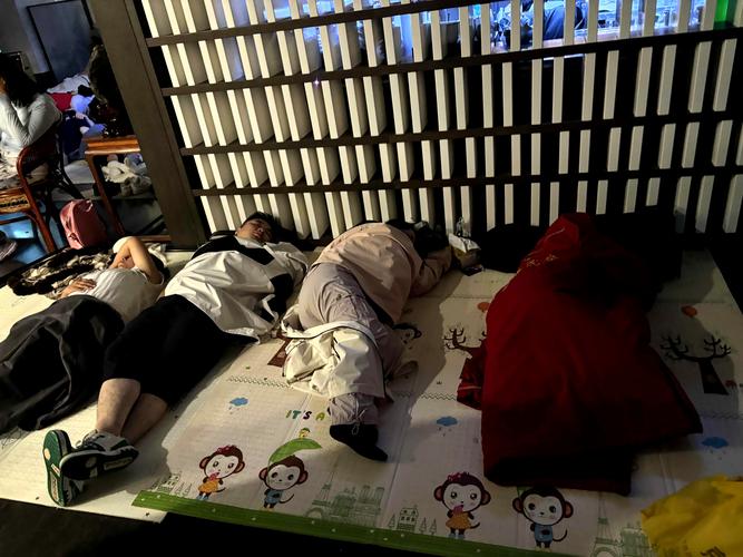 桥本有菜大尺度写真集的相关介绍