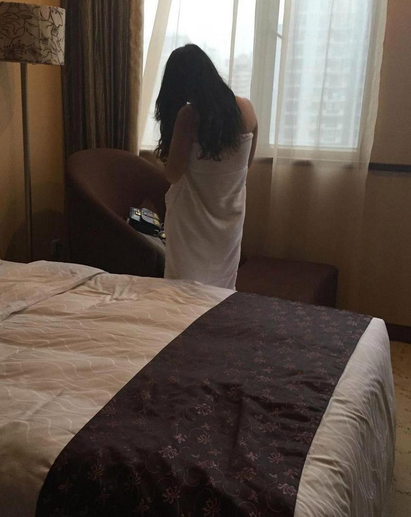 黑丝成人av的相关介绍